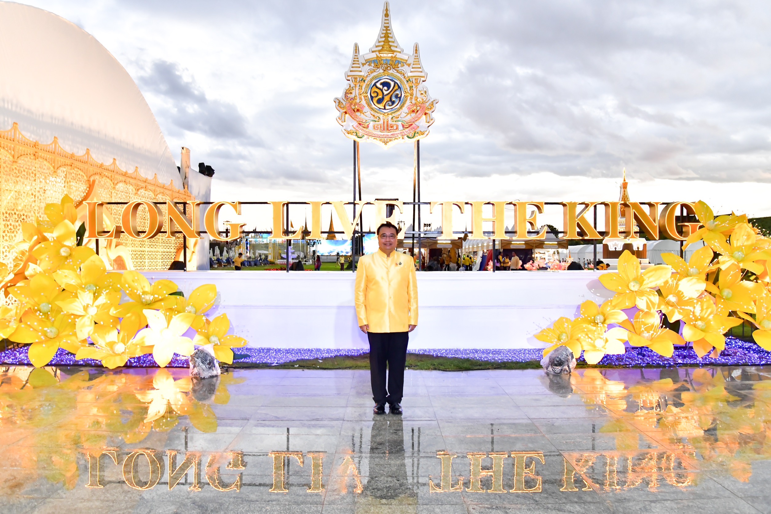 ﻿กรมบังคับคดี ร่วมพิธีเปิดงานมหรสพสมโภช เฉลิมพระเกียรติพระบาทสมเด็จพระเจ้าอยู่หัวเนื่องในโอกาสพระราชพิธีมหามงคลเฉลิมพระชนมพรรษา 6 รอบ 28 กรกฎาคม 2567